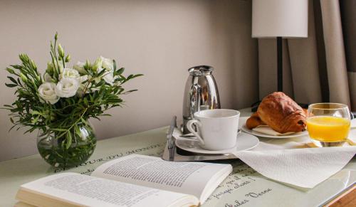 Hôtel Le Tourville by Inwood Hotels photo 61