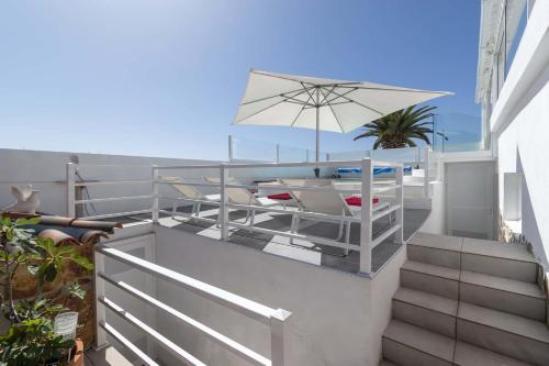 Μπαλκόνι ή βεράντα στο Villa Salome with private heated pool