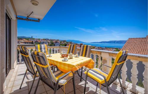 Beautiful Apartment In Novi Vinodolski