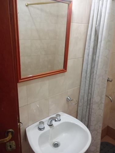Ένα μπάνιο στο Hostal Portal del Valle