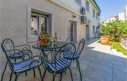 Awesome Apartment In Pula With Wifi