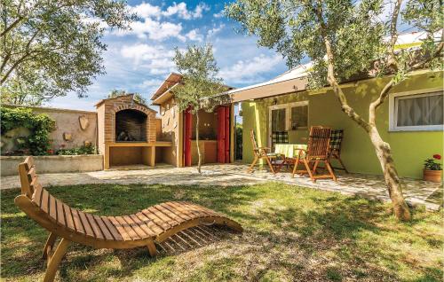 Vonkajšia záhrada v ubytovaní Holiday Home Peroj I
