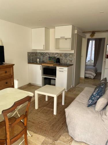 L Atelier, studio au petit port de Martigues