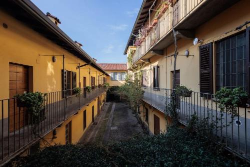 Urban House - Bright House Navigli Milan Center