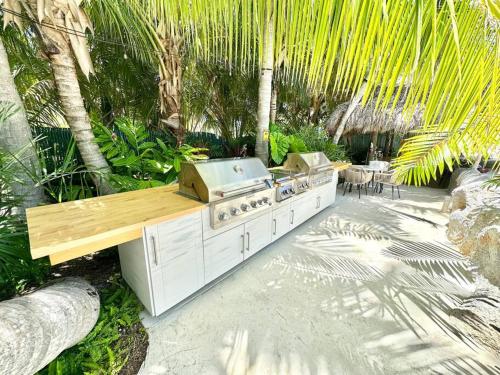 Bungalows Beach Key West - Little Hammockにある庭