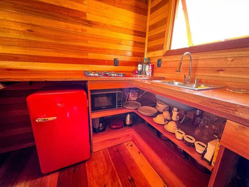 Dapur atau dapur kecil di Chalé do Pinheiro em Nova Petrópolis