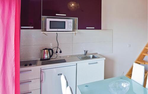 Awesome Apartment In Pula With Wifi