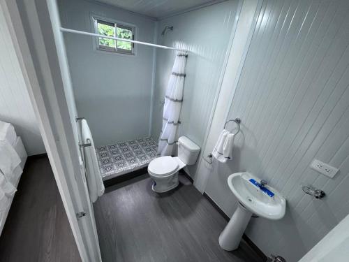 Koupelna v ubytování Cautiva Sleep Inn