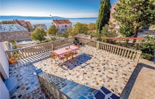 Lovely Apartment In Novi Vinodolski