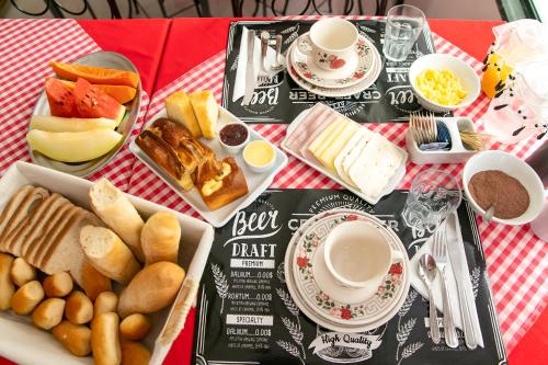 Еда / где поесть недалеко от отеля