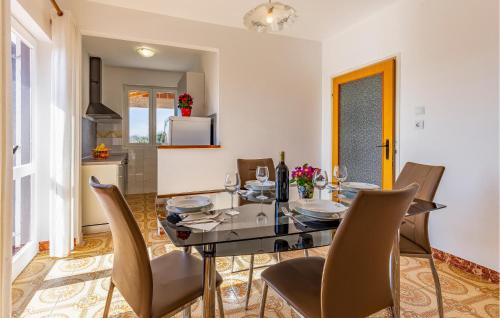 2 Bedroom Awesome Apartment In Labin