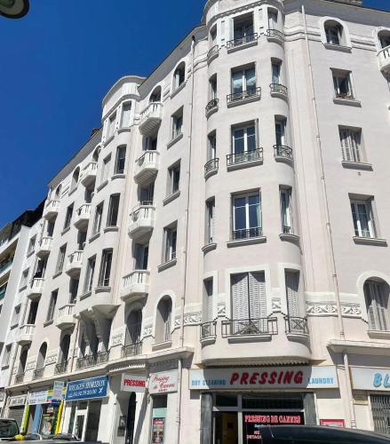 Cannes Centre Apartment 2-Room by Palais des Festivals & Beach