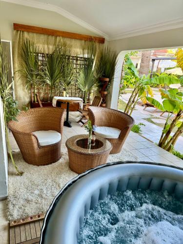Gambar di galeri bagi Sunyear Jacuzzi Winter Lodge di Urla