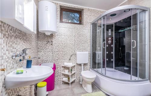 1 Bedroom Awesome Apartment In Krk