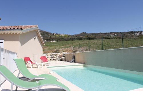 Πισίνα στο ή κοντά στο Les Crottes