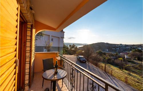 Cozy Apartment In Modric With Wifi