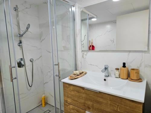 Koupelna v ubytování מלון דירות סי סייד אילת - 179 - דירות נופש באילת