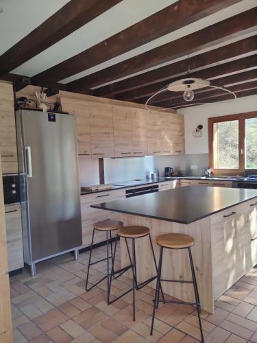 Η κουζίνα ή μικρή κουζίνα στο Chalet Le Pré Caro