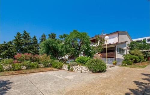 3 Bedroom Nice Home In Barbat Na Rabu