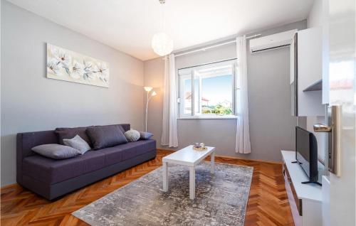 Posezení v ubytování Two-Bedroom Holiday Home In Sokusan
