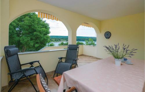 Two-Bedroom Holiday Home In Krusevo