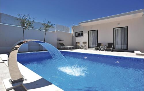 Three-Bedroom Holiday Home Makarska With Sea View 04