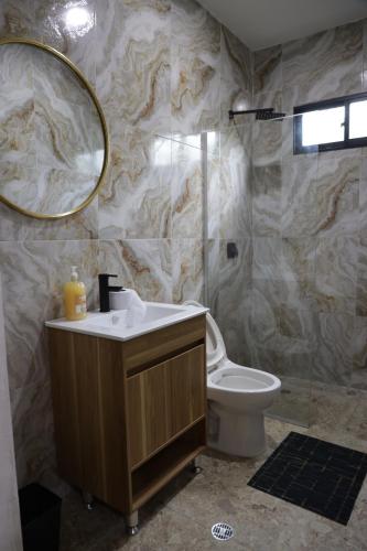 Ένα μπάνιο στο La Maye casa finca