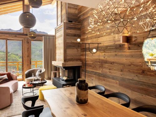 Chalet de luxe 8 pers avec sauna, ski aux pieds, parking et wifi - FR-1-344-1219