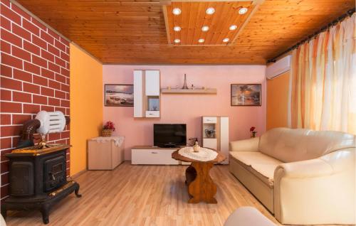 Awesome Apartment In Pula With Wifi