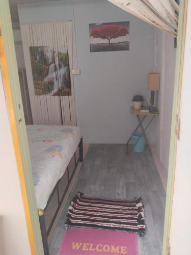 Katil atau katil-katil dalam bilik di Travellers Rest