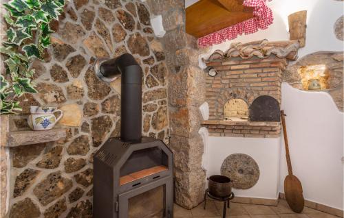 Gorgeous Apartment In Malinska With Wifi
