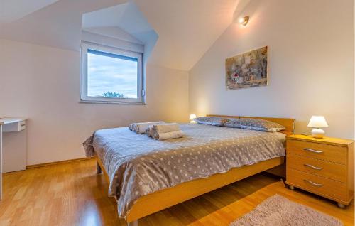 Stunning Apartment In Medulin With Wifi
