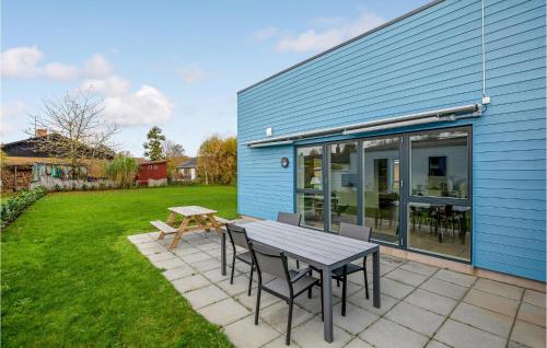 Zahrada ubytování 3 Bedroom Beautiful Home In Nexø