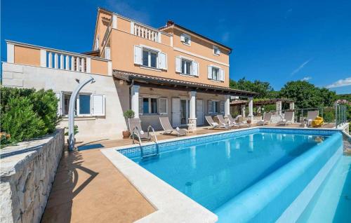 Πισίνα στο ή κοντά στο Villa Kalina
