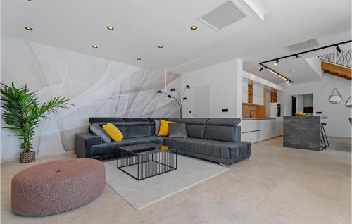 Pet Friendly Home In Omis With Sauna