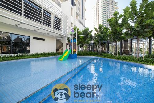Kolam renang di atau dekat dengan HighPark Suites Kelana Jaya, Petaling Jaya by Sleepy Bear