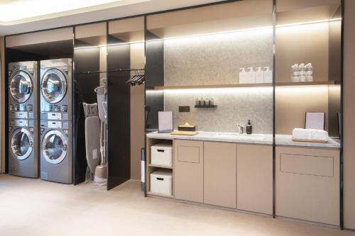 Cucina o angolo cottura di JI Hotel Wuhan Baishazhou Hongshan Vanke Plaza Branch