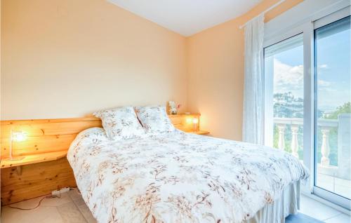 Beautiful Home In Dénia
