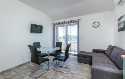 2 Bedroom Amazing Apartment In Split