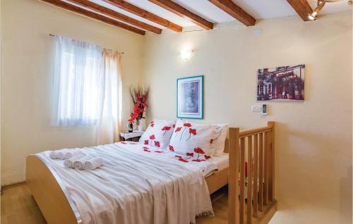 Katil atau katil-katil dalam bilik di 1 Bedroom Stunning Apartment In Rovinj