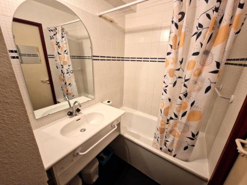 Photo de la galerie de l'établissement Résidence Le Thabor - studio 4 personnes en plein coeur station 19m² MAE-5484, à Modane