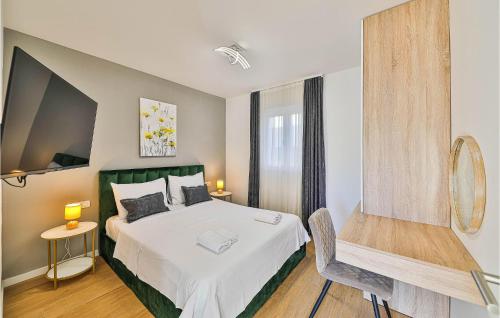 Lovely Home In Kastel Stari