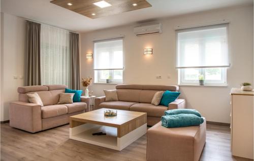 Awesome Home In Labin