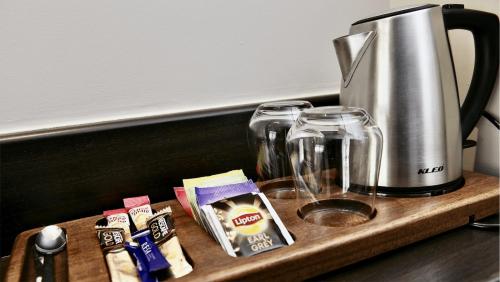 Resa Hotel Göcekにあるコーヒーまたはお茶