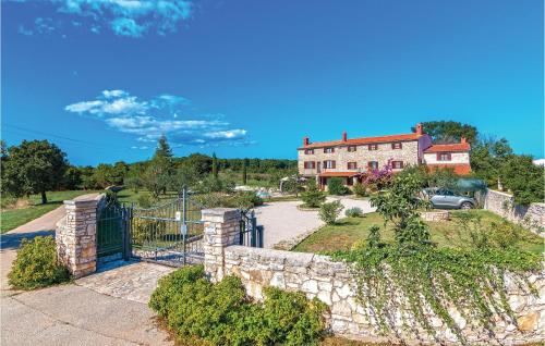 Fotografia z galérie ubytovania 6 Bedroom Lovely Home In Liznjan v destinácii Ližnjan