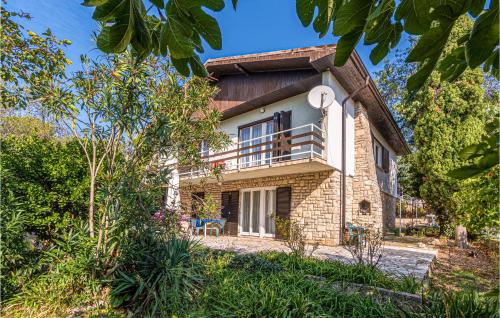 Nice Apartment In Premantura With Wifi