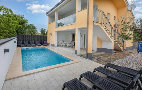 Gorgeous Home In Betiga