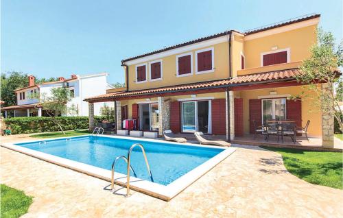 2 Bedroom Gorgeous Apartment In Volme