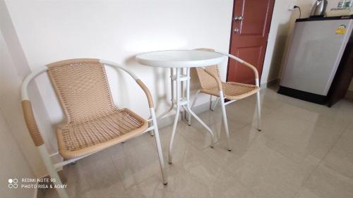 Η κουζίνα ή μικρή κουζίνα στο 66 Apartment