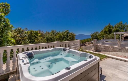 3 Bedroom Stunning Home In Smrika